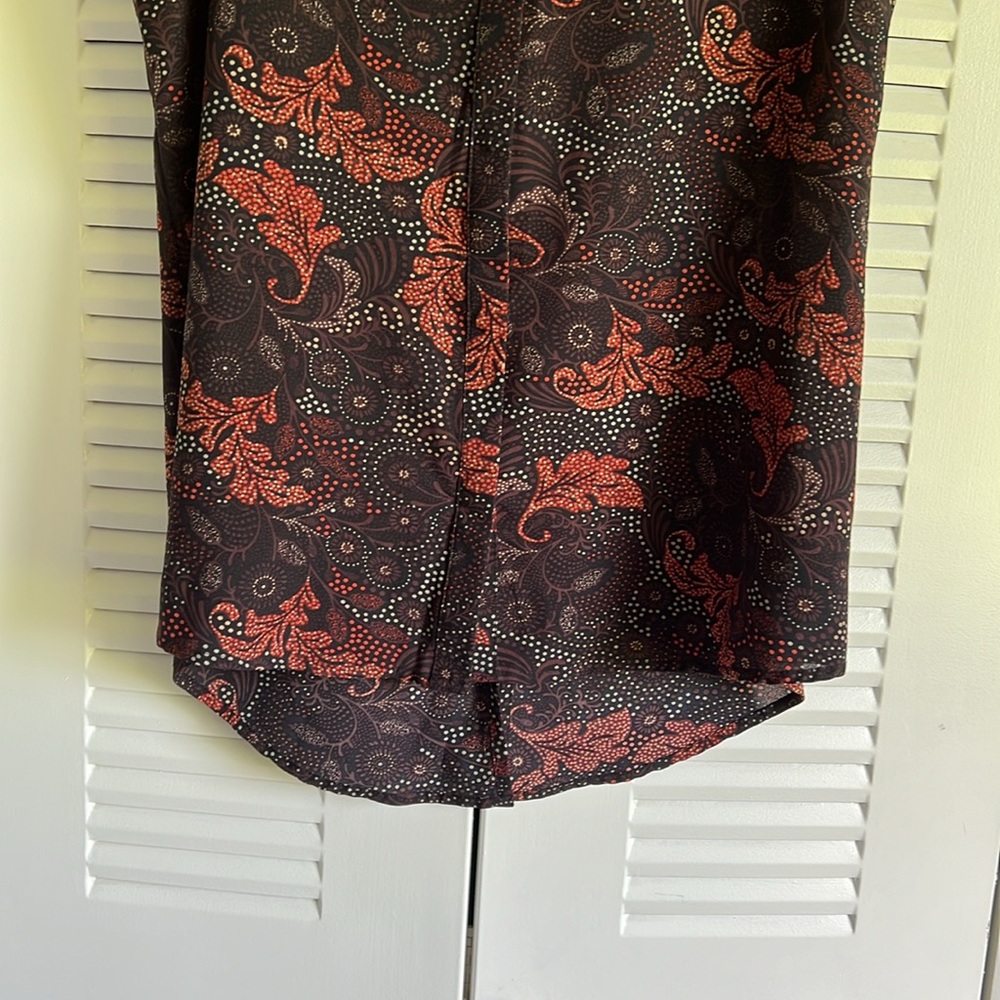 Sanctuary, sleeveless women’s button, blouse, floral and leaf design size large. - Picture 3 of 6